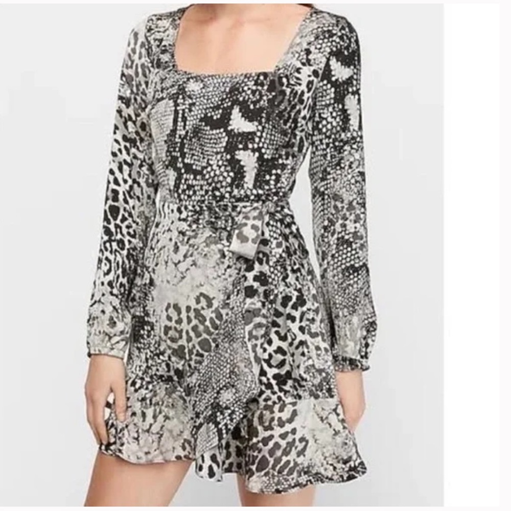 Express Snake Print Elastic Waist Ruffle Long Sleeve Wrap Dress Size XS NEW